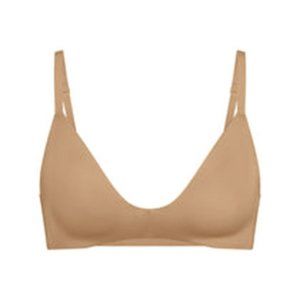 Skims Wireless Form T-shirt Demi Bra GUC